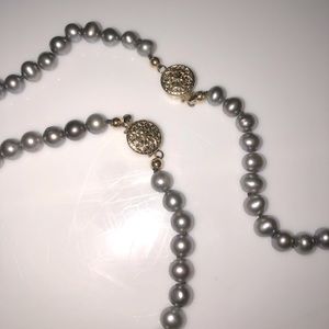 Gray pearl necklace and bracelet set
